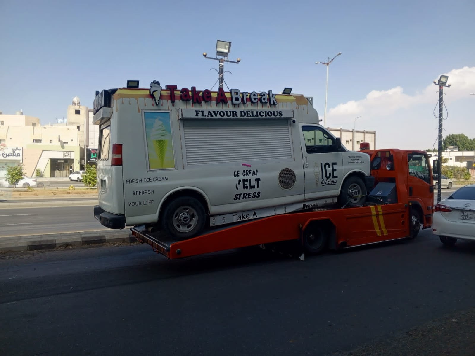 سطحة نقل سيارات